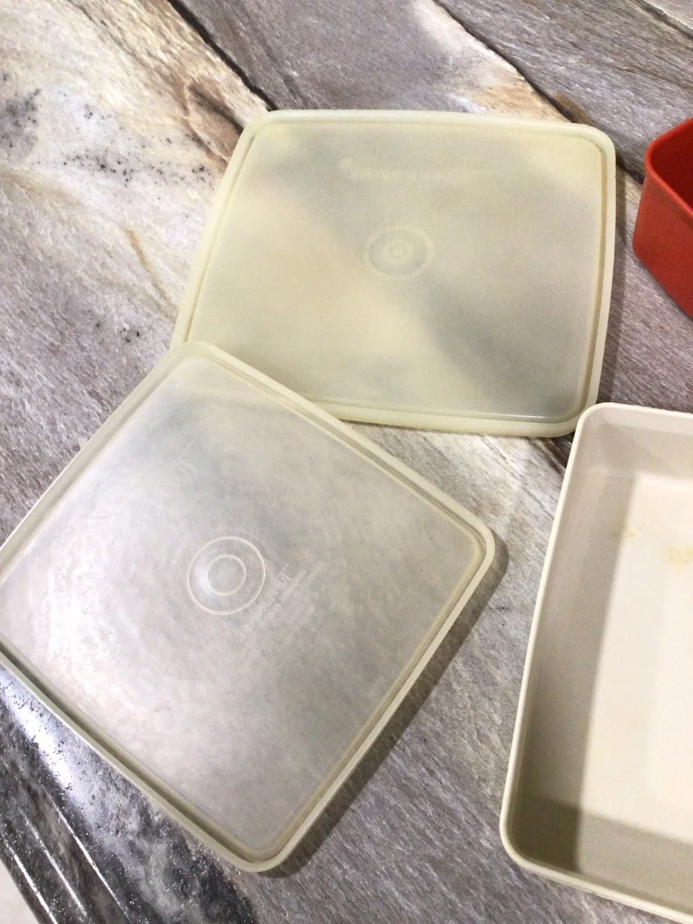Vtg Tupperware Square Away Sandwich Keepers Set Almond & Paprika Red 670 1458